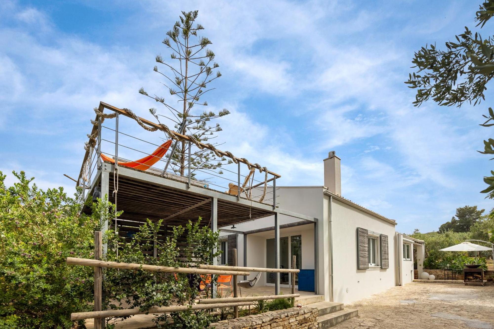 Villa Cardia A Cala Bianca By Wonderful Italy كاستيلاّماري ديل غو المظهر الخارجي الصورة